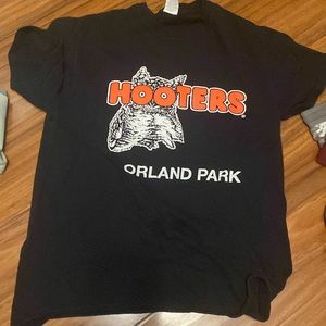 Hooters Shirt, Size S